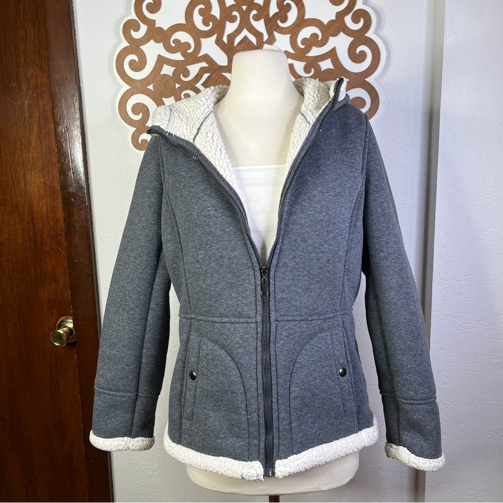 Weatherproof woman’s jacket - Picture 2 of 11
